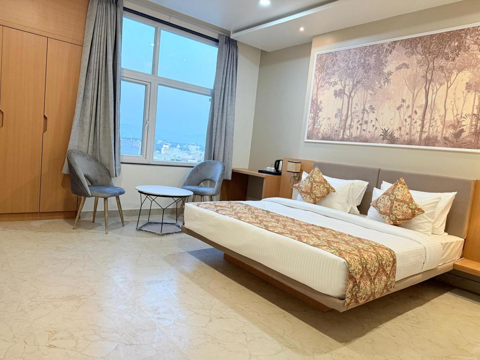 Hotel Aura By Arihant 3*